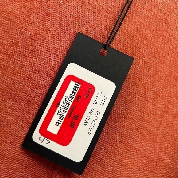 GOODLIFE Overdyed Tri-Blend Long Sleeve Scallop Crew T-Shirt in burnt orange - Picture 12 of 14